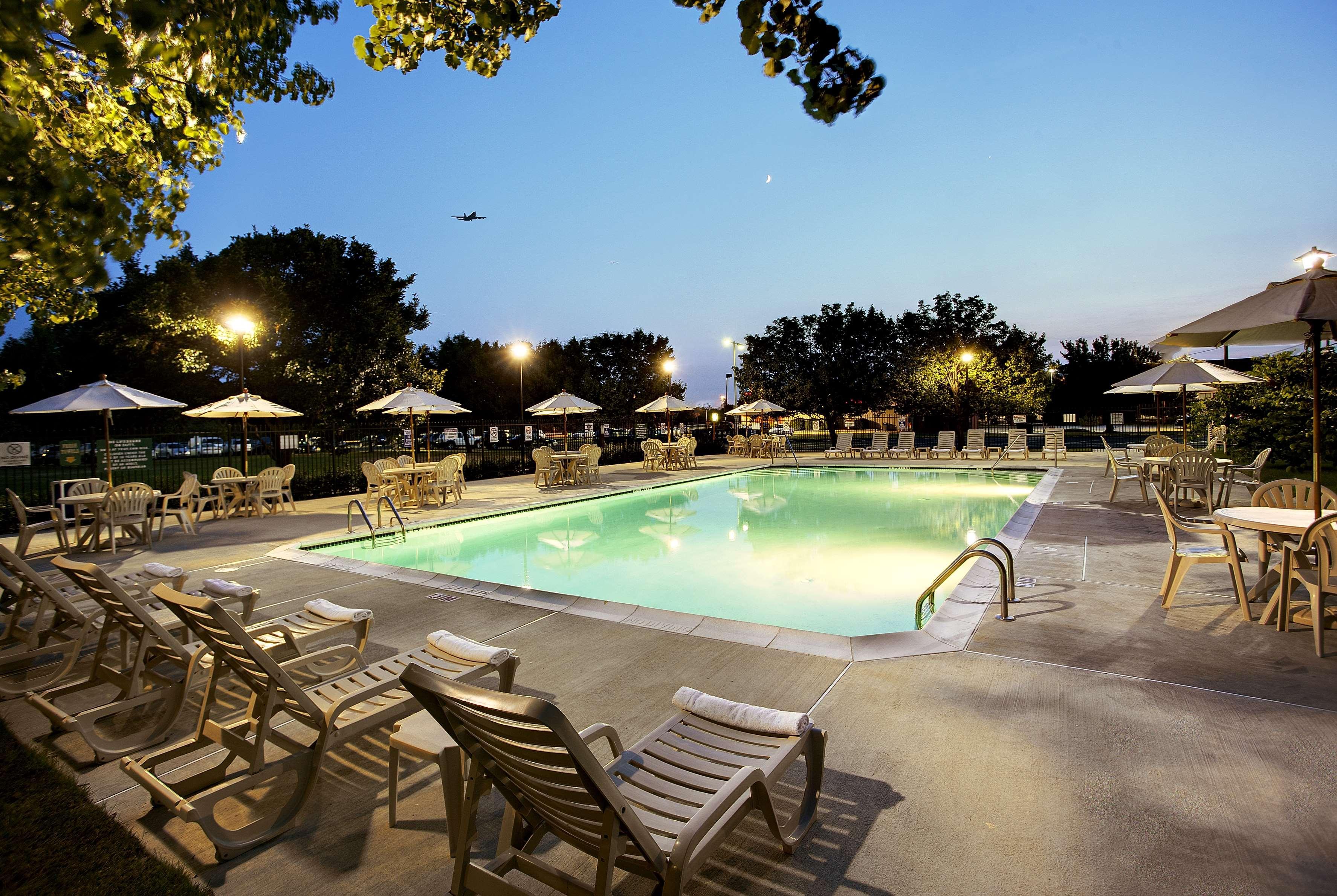 Quality Hotel Эссингтон Экстерьер фото