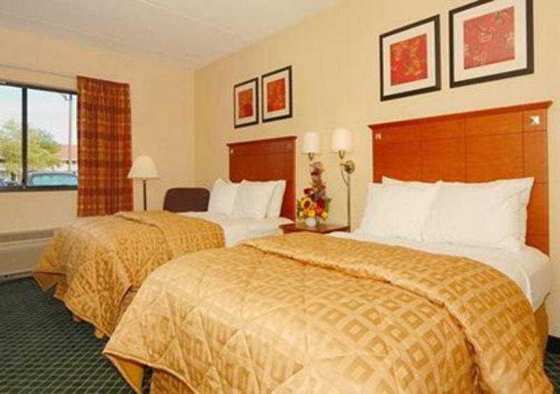 Quality Hotel Эссингтон Экстерьер фото