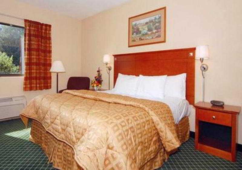 Quality Hotel Эссингтон Экстерьер фото
